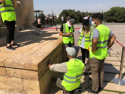 Anıtkabir’deki Türk Erkekleri, Türk Kadınları ve Aslan Heykellerinin Bakımı