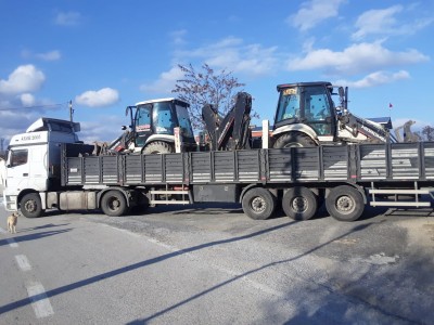 Deprem Bölgesine Gönderilmek Üzere Kepçelerimiz Yola Çıktı